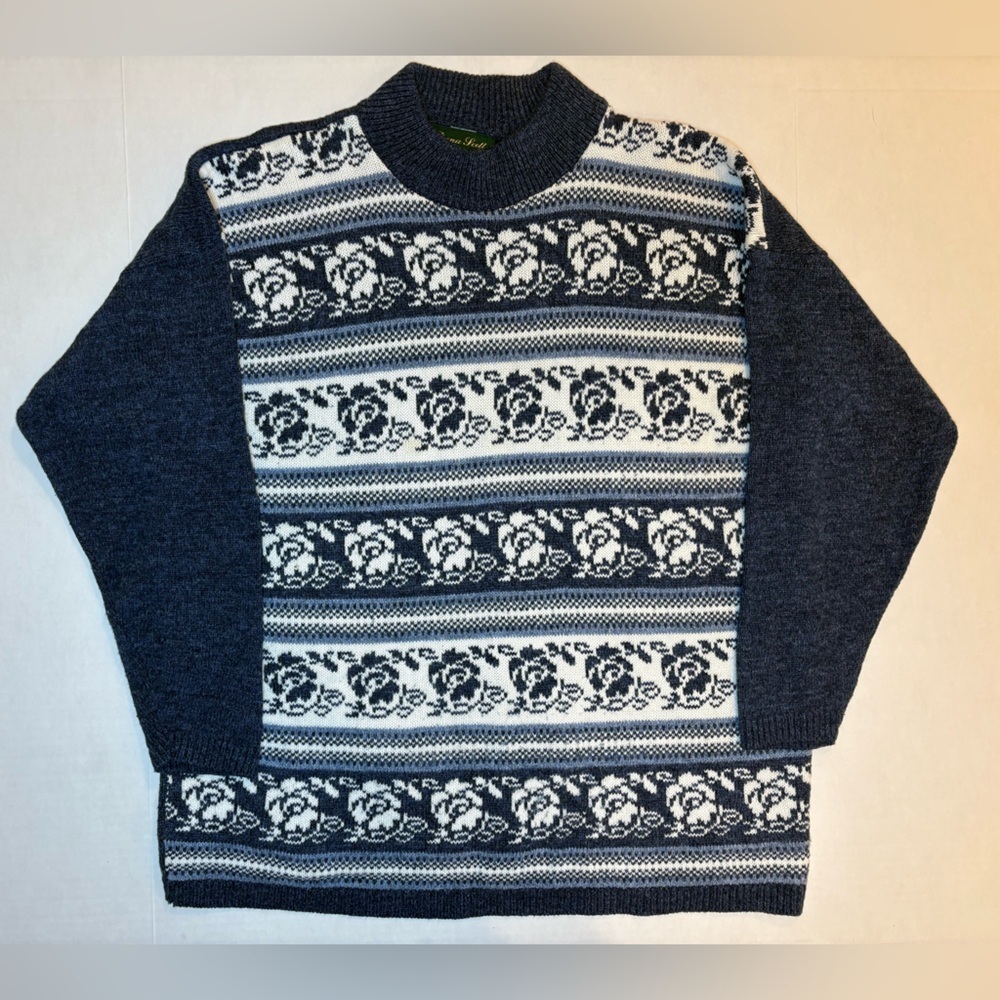 Dana Scott VTG women’s pullover sweater blue & white floral pattern size Large